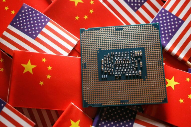 US Imposes New Export Restrictions on High-Bandwidth Memory Chips to China, Impacting AI Industry