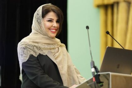 Lulwah Al-Hamoud: Saudi Artist Transforming Arabic Script into Abstract Masterpieces